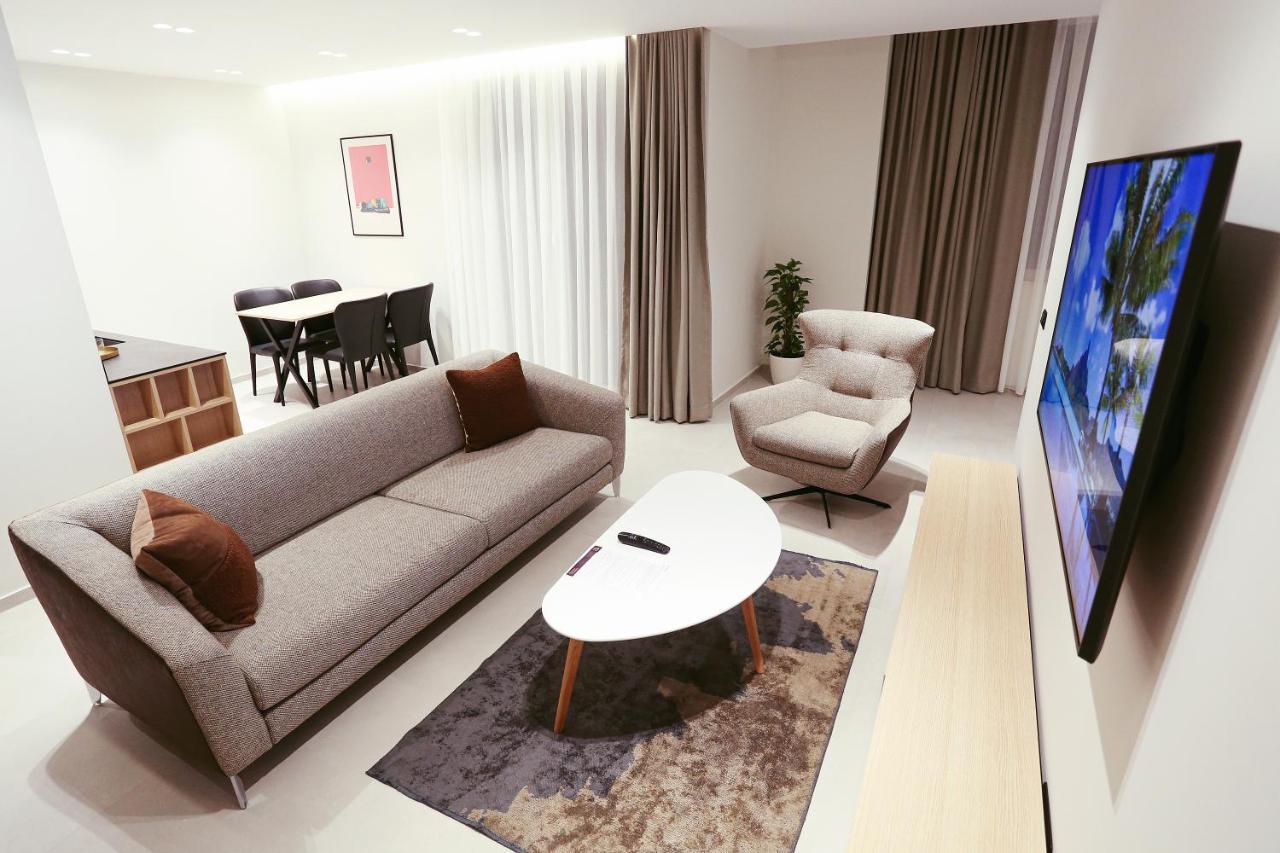 Hotel 12 Gjakova Kültér fotó
