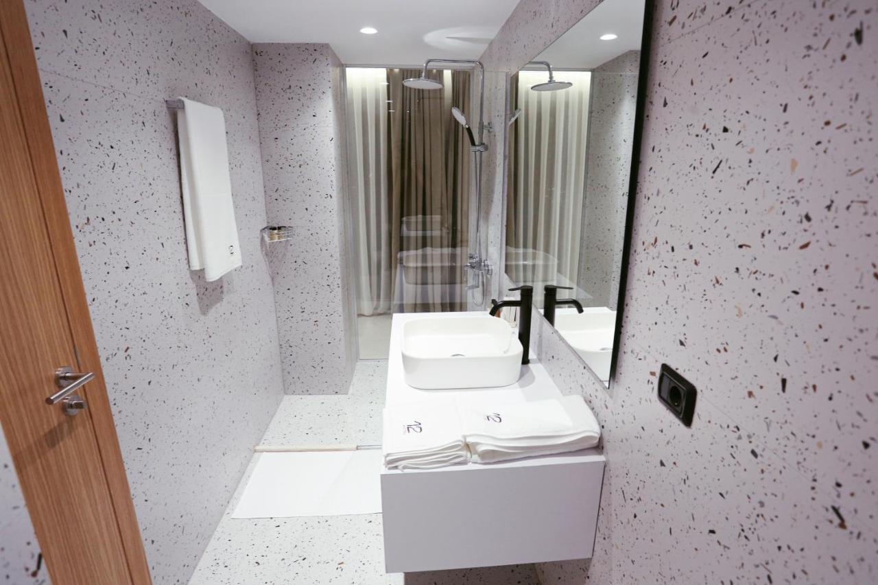 Hotel 12 Gjakova Kültér fotó