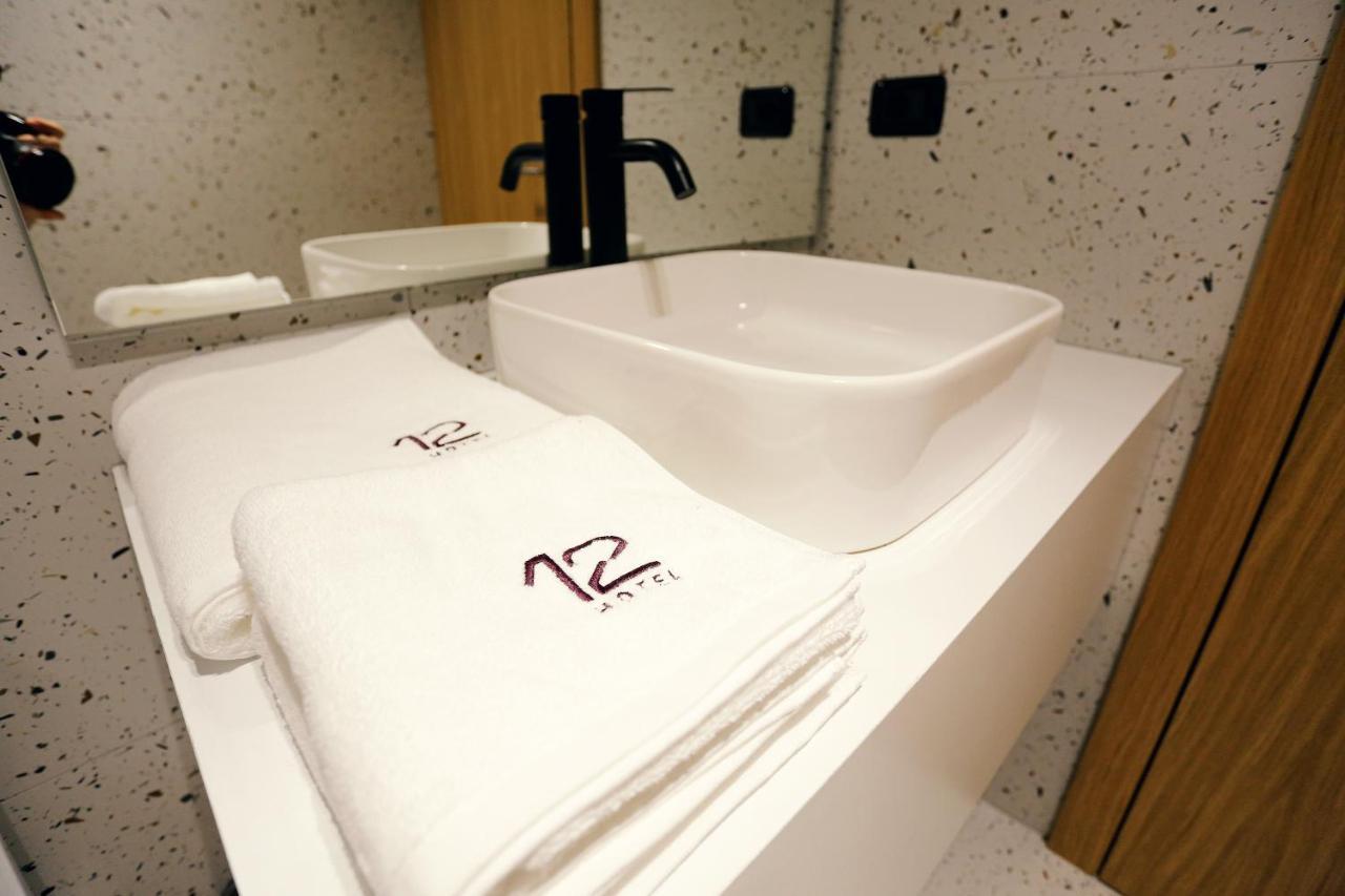 Hotel 12 Gjakova Kültér fotó