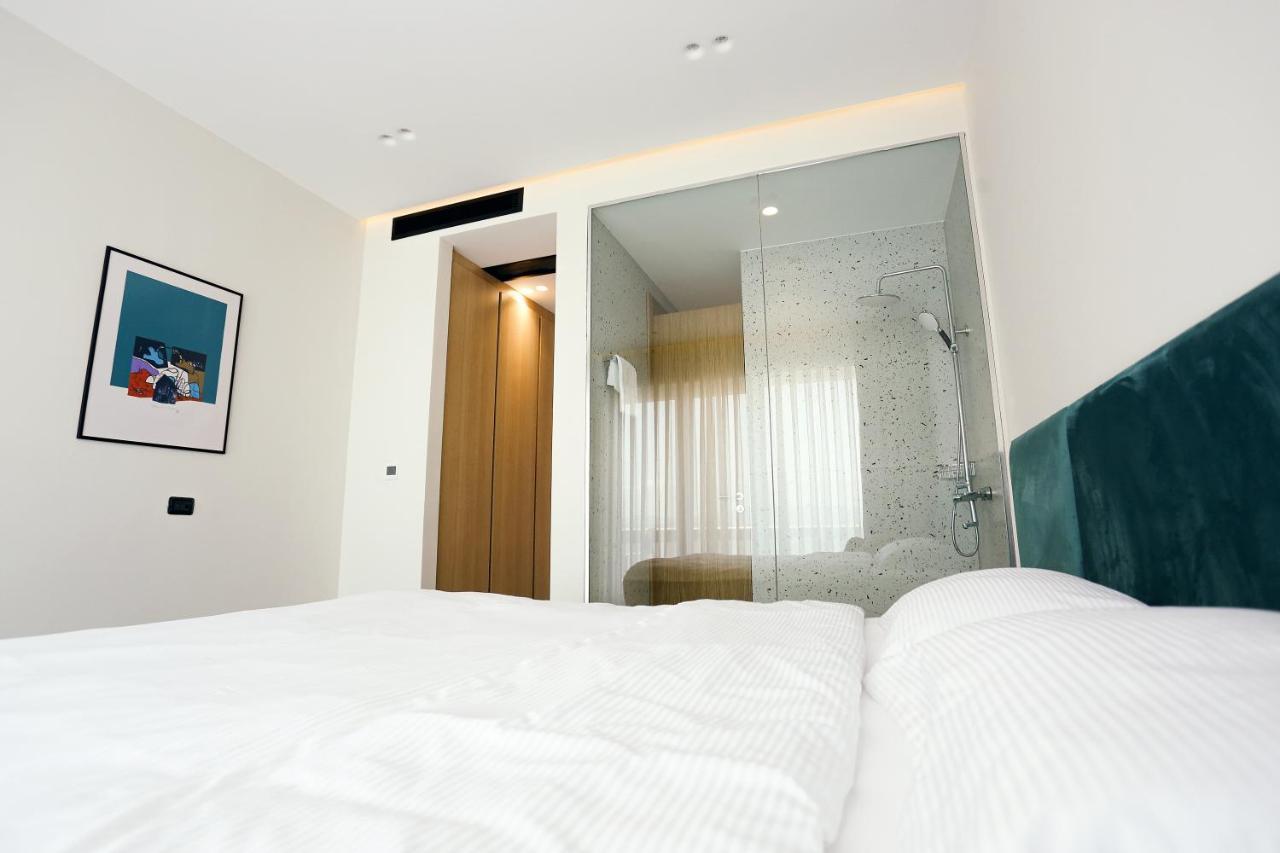 Hotel 12 Gjakova Kültér fotó
